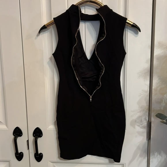 STELLA LUCE Women/Misses Black Small sleeveless V Neck mini dress/Strap Collar - Picture 5 of 8